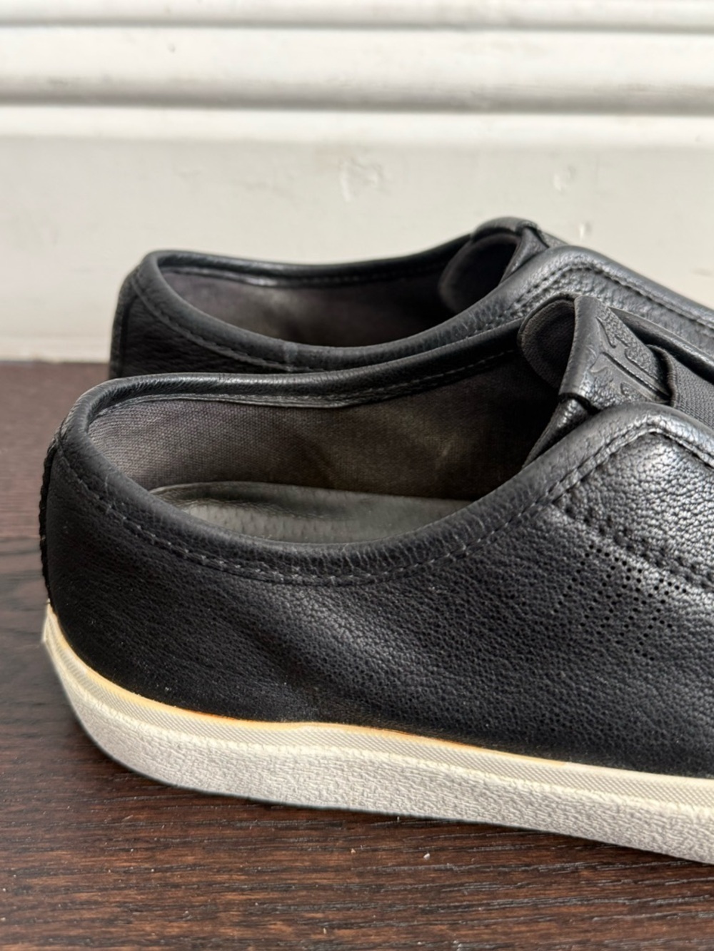 Frye Claudia Slip On Low Top Slip On Fashion Sneakers Black Size 6.5M - Picture 14 of 16